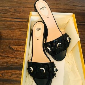 Fendi flowery slip on